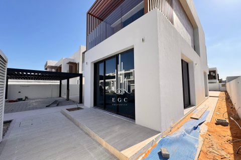 Vilë në Saadiyat Island, Abu Dhabi, Emiratet e Bashkuara Arabe 5 dhoma gjumi, 568.9 m2. № 577678 - Foto 10