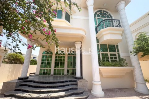 Villa à vendre à  Umm Suqeim, Dubai, EAU 5 chambres, 513 m2 № 625687 - photo 5