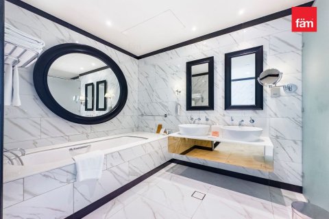 Apartment in Business Bay, Dubai, UAE 2 bedrooms, 115.9 sq.m. № 568140 - photo 19