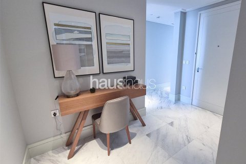 Apartman u Downtown Dubai (Downtown Burj Dubai), UAE 4 spavaćih soba, 261 m2 Br. 627218 - fotografija 17