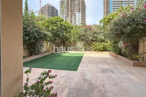 Radový dom v Dubai Sports City, SAE 4 spálne, 247 m2 č. 626461 - Fotografia 5