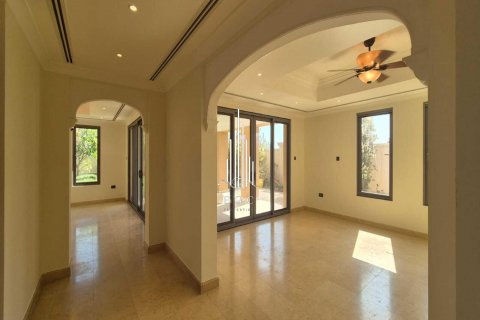 Vila na Saadiyat Island, Abu Dhabi, UAE 4 spavaćih soba, 743.2 m2 Br. 545072 - fotografija 3