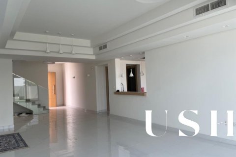 Villa in wasl gate, Dubai, UAE 3 bedrooms, 238 sq.m. № 629139 - photo 12