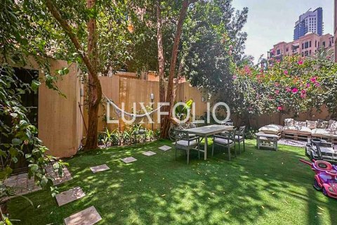 Apartment sa Old Town, Dubai, UAE 2 silid-tulugan, 251 sq.m. № 627536
