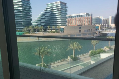 Apartament në Al Raha Beach, Abu Dhabi, Emiratet e Bashkuara Arabe 3 dhoma gjumi, 252 m2. № 452999 - Foto 5
