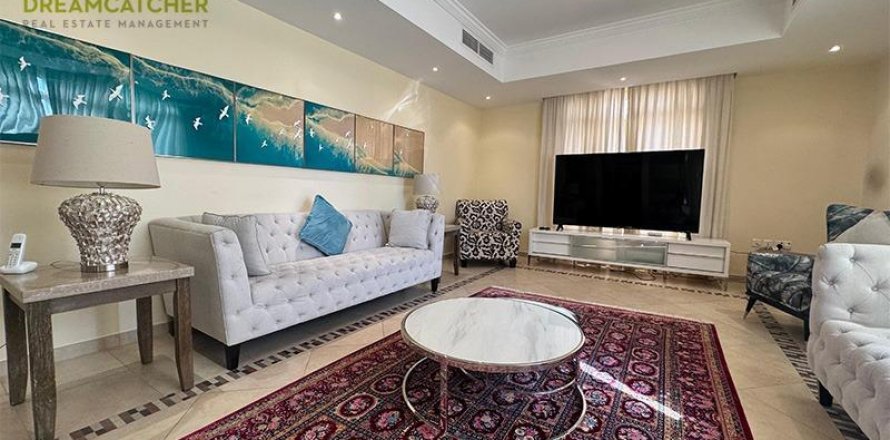 Вилла в Al Hamra Village, Рас-эль-Хайма, ОАЭ 5 спален, 1207.7м2 № 588805