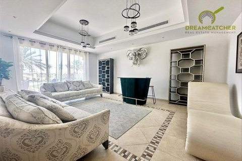 Vila v Al Hamra Village, Ras Al Khaimah, SAE 5 ložnice, 982.5 m² Č.: 588806 - fotografie 8