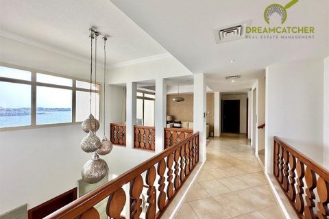 Villa para arrendamento em Al Hamra Village, Ras Al Khaimah, EAU 5 quartos, 929 m2 № 588808 - foto 15