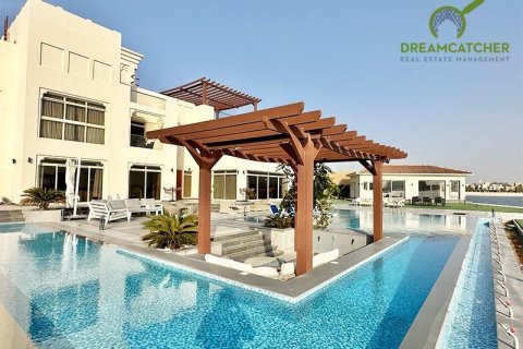 Al Hamra Village, Ras Al Khaimah, UAE의 빌라 침실 5개, 929제곱미터 번호 588808