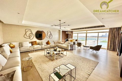 Villa para arrendamento em Al Hamra Village, Ras Al Khaimah, EAU 5 quartos, 929 m2 № 588808 - foto 25