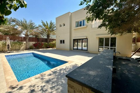 Villa i Dubai, Emiratene 4 soverom, 540 kvm nr. 617454