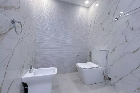 Huoneisto Jumeirah Beach Residence, Dubai, Arabiemiraatit 2 makuuhuonetta, 131 m2 № 722322 - kuva 10