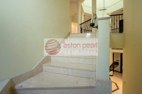 Villa in Palm Jumeirah, Dubai, UAE 5 bedrooms, 483.10 sq.m. № 348239 - photo 15