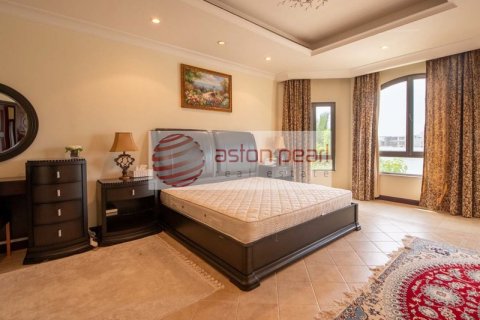 Villa in Palm Jumeirah, Dubai, UAE 5 bedrooms, 483.10 sq.m. № 348239 - photo 14