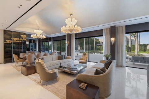 Vila u Dubai, UAE 6 spavaćih soba, 929 m2 Br. 706195 - fotografija 14