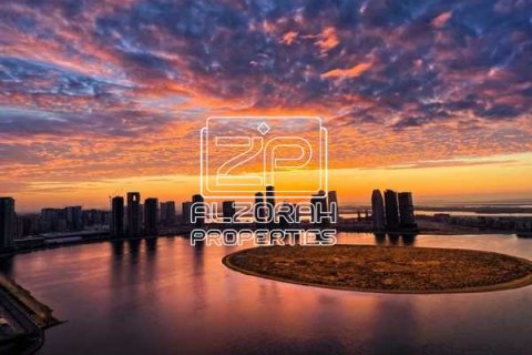 Apartament na sprzedaż w Al Khan, Sharjah, ZEA 2 sypialnie, 173 mkw., nr 726740 - zdjęcie 3