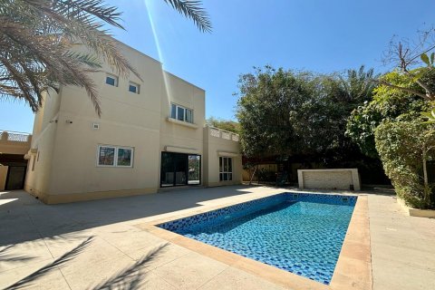 וילה להשכרה ב Meadows, Dubai, איחוד האמירויות  4 חדרי שינה, 540 מ"ר, מספר 619372 - תמונה 21