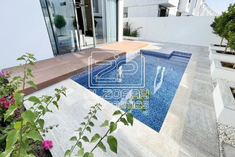 Villa sa Hamriyah Free Zone, Sharjah, UAE 5 silid-tulugan, 352.94 sq.m. № 705140 - larawan 17