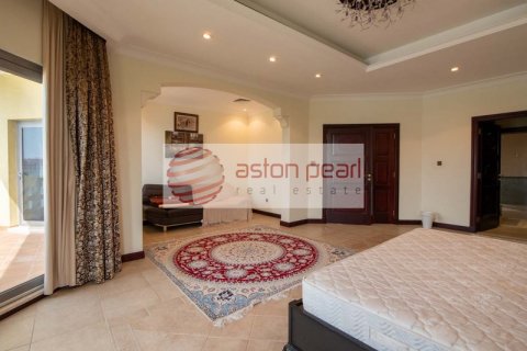 Villa in Palm Jumeirah, Dubai, UAE 5 bedrooms, 483.10 sq.m. № 348239 - photo 8