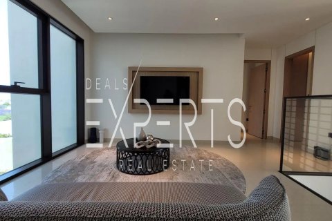 Villa on the Saadiyat Island, Abu Dhabi, UAE 4 bedrooms, 461 sq.m. № 722609 - photo 10