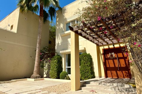 Dubai, BAE’de kiralık villa 4 yatak odası, 540 m&sup2; No 617454 - fotoğraf 15