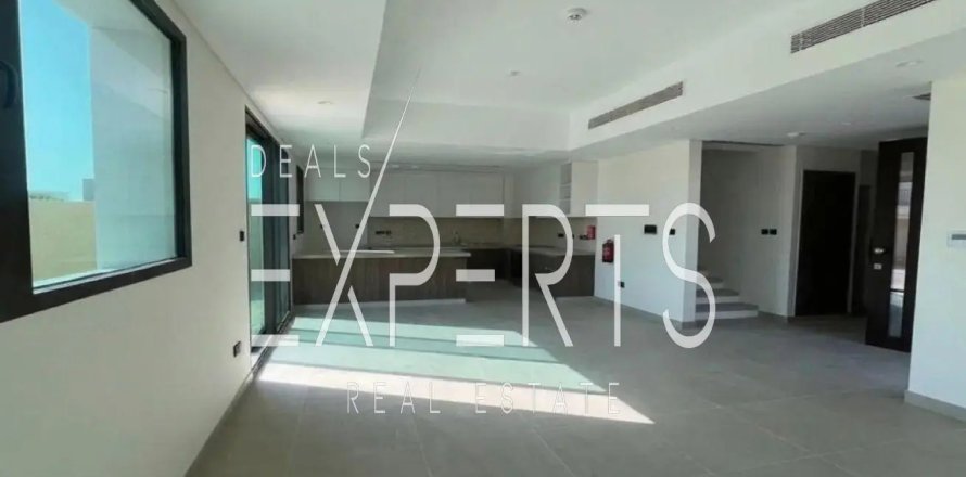 Villa a Abu Dhabi, EAU 2 camere da letto, 311.22 mq. № 763218