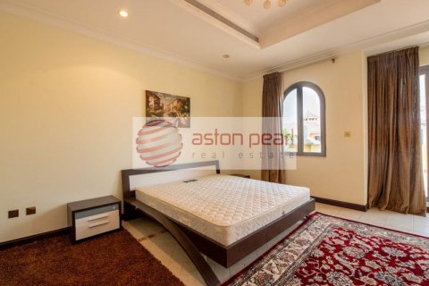 Villa in Palm Jumeirah, Dubai, UAE 5 bedrooms, 483.10 sq.m. № 348239 - photo 7