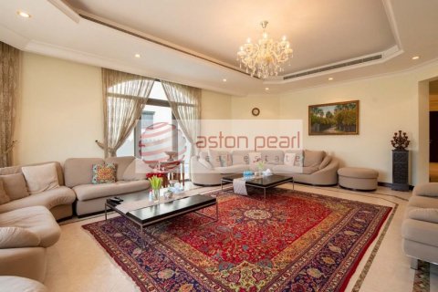 Villa in Palm Jumeirah, Dubai, UAE 5 bedrooms, 483.10 sq.m. № 348239 - photo 5
