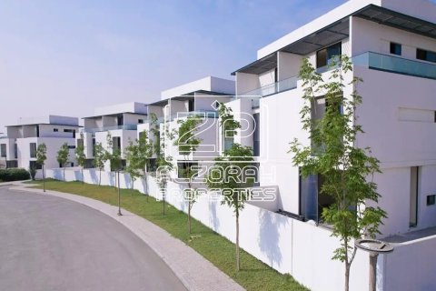 Villa sa Hamriyah Free Zone, Sharjah, UAE 5 silid-tulugan, 352.94 sq.m. № 705140 - larawan 22