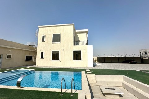 Vila di Nadd Al Sheba, Dubai, UAE 5 bilik tidur, 1350 meter persegi № 550461 - foto 2