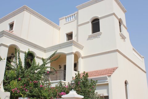Kuća u nizu u Al Hamra Village, Ras Al Khaimah, UAE 253 m2, 4 spavaćih soba Br. 752235