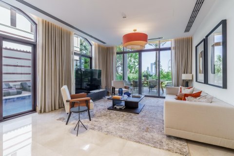 Vilă de vânzare în Dubai, EAU 5 dormitoare, 1143.91 mp.  №521257 - poză 7