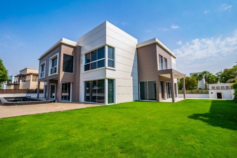 Huvila Emirates Hills, Dubai, Arabiemiraatit 7 makuuhuonetta, 975 m2 № 334682
