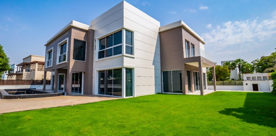 Villa in Emirates Hills, Dubai, VAE 7 slaapkamers, 975 vr.m. nr 334682