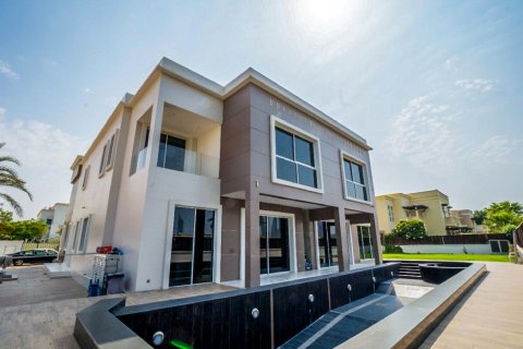 Villa te koop in Emirates Hills, Dubai, VAE 7 slaapkamers, 975 vr.m., nr 334682 - foto 2