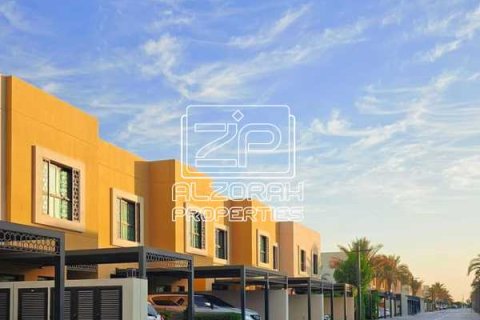 Villa in Al Rahmaniya, Sharjah, UAE 4 bedrooms, 268 sq.m. № 727144 - photo 7