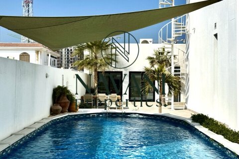 Īpašums Umm Suqeim, Dubaijā, AAE 5 istabas, 929.03 m2 Nr. 564781
