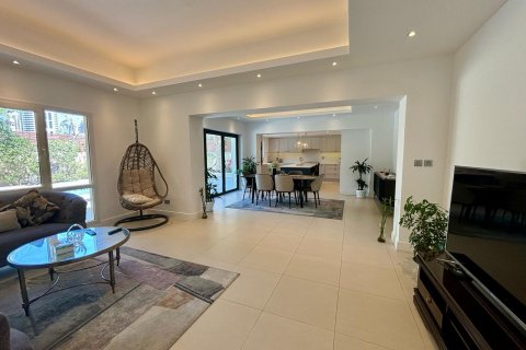 Dubai, BAE’de kiralık villa 4 yatak odası, 540 m&sup2; No 617454 - fotoğraf 7