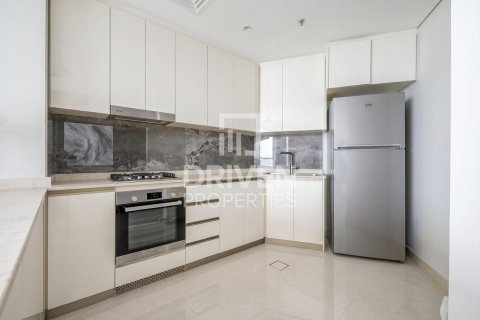 Lägenhet uthyres i Business Bay, Dubai, UAE 2 sovrum, 122.63 kvm Nr. 768554 - fotografi 3