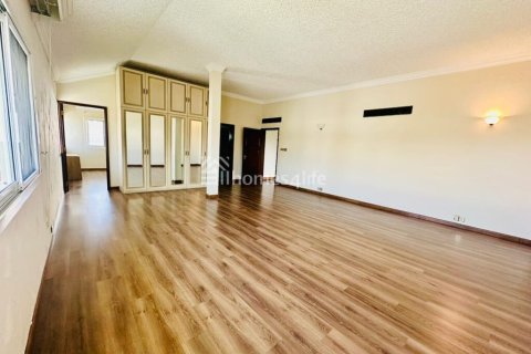 Villa en alquiler en Jumeirah, Dubai, EAU 5 dormitorios, 743 m2 № 722186 - foto 8