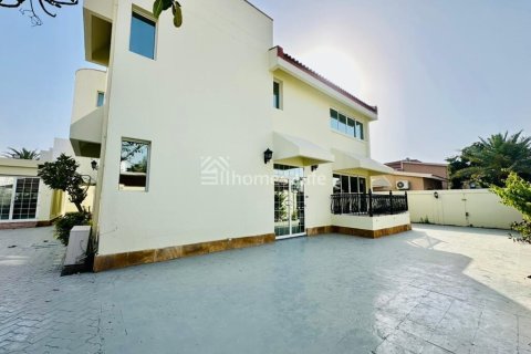 Villa en alquiler en Jumeirah, Dubai, EAU 5 dormitorios, 743 m2 № 722186 - foto 10