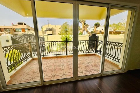 Villa en alquiler en Jumeirah, Dubai, EAU 5 dormitorios, 743 m2 № 722186 - foto 2