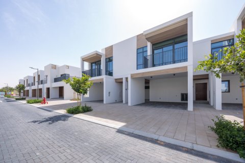 Rumah bandar di Arabian Ranches 3, Dubai, UAE 3 bilik tidur, 128 meter persegi № 704139