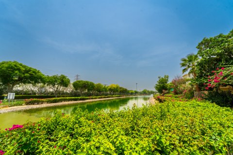 Villa in vendita a Dubai, EAU 2 camere da letto, 173 mq. № 700134 - foto 10
