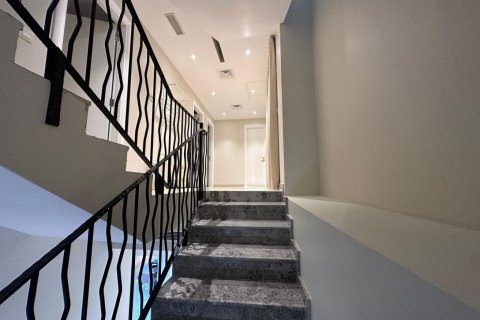Ras Al Khaimah, UAE의 판매용 타운하우스 침실 4개, 251제곱미터 번호 734766 - 사진 10