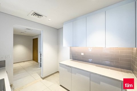 Apartmen di Dubai, UAE 2 bilik tidur, 108.7 meter persegi № 755006 - foto 7