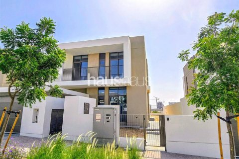 Al Furjan、Dubai、UAEにあるヴィラ 4ベッドルーム、449 m2 No625782