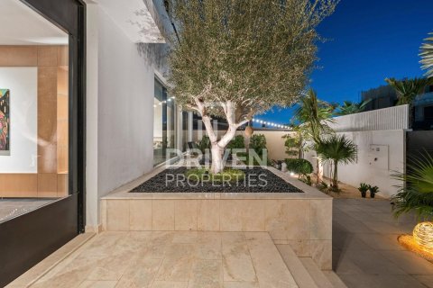 Villa itt: Umm Suqeim, Dubai, EAE, 7 hálószoba, 150.04 m², azonosító: 765493 - fénykép 23