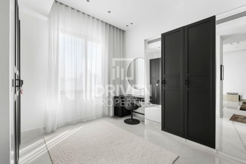 Villa itt: Umm Suqeim, Dubai, EAE, 7 hálószoba, 150.04 m², azonosító: 765493 - fénykép 11