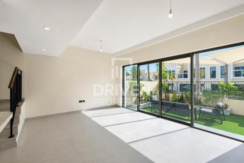 Adosado en Damac Lagoons, Dubai, EAU 4 dormitorios, 144 m² № 765492